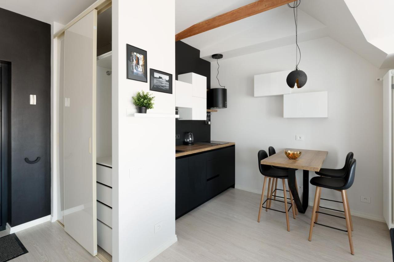 Bright Attic Flat In The Centre Apartment รีกา ภายนอก รูปภาพ